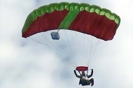 прыжок с парашутом ПО-16